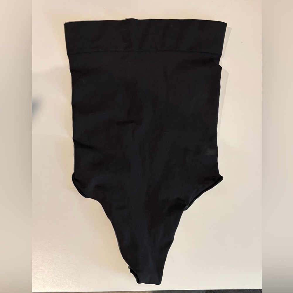 SKIMS Black High-Waist Thong Size Small (fits XS)